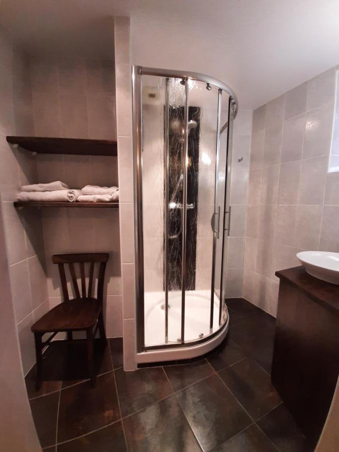 Logis Hotel Restaurant L'Auberge Du Chateau Muret-le-Château 외부 사진